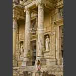 ephesian tying sandals